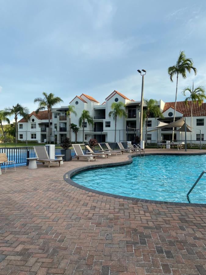 Dharma Home Suites Dania Beach At Sheridan Ocean Club Exteriör bild