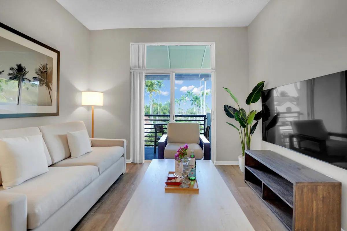 Dharma Home Suites Dania Beach At Sheridan Ocean Club Exteriör bild