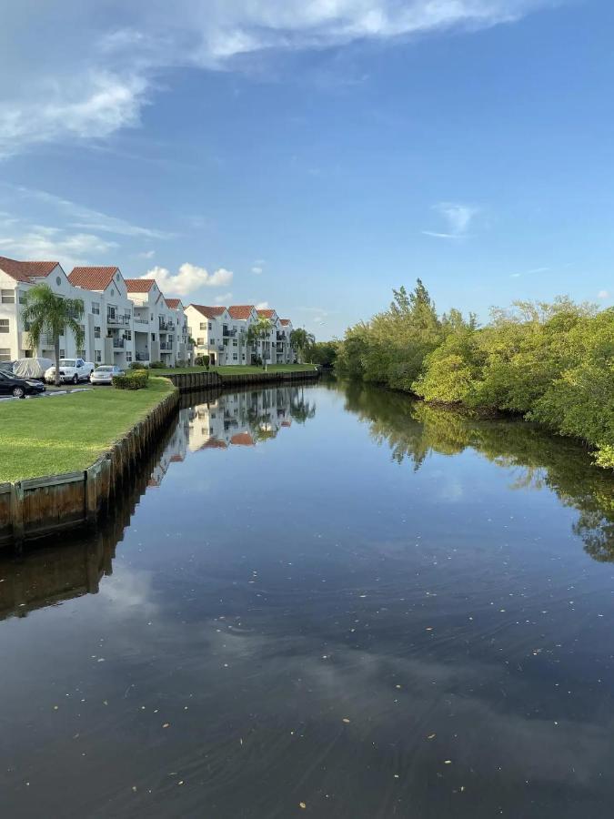 Dharma Home Suites Dania Beach At Sheridan Ocean Club Exteriör bild