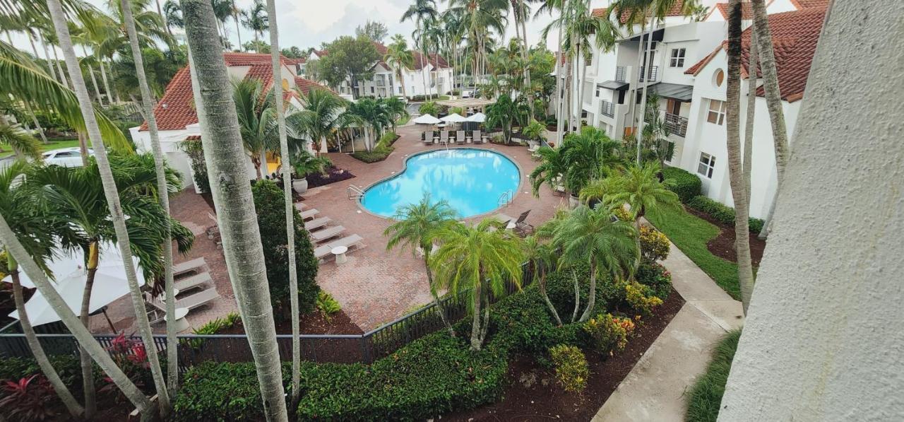 Dharma Home Suites Dania Beach At Sheridan Ocean Club Exteriör bild